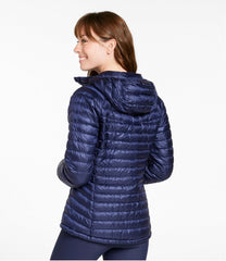 L.L.Bean Women's Ultralight 850 Down Hooded Sweater OUTERWEAR