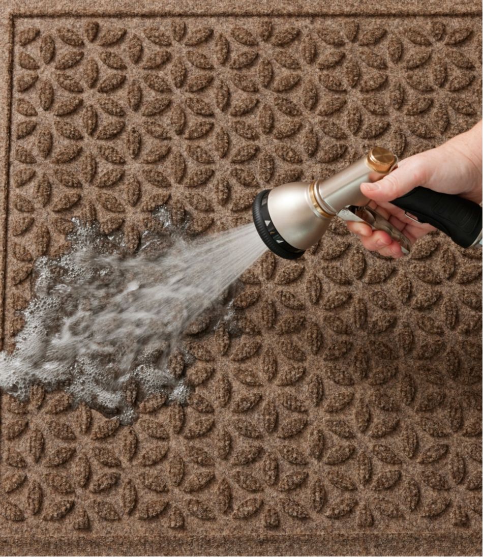 L.L.Bean Heavyweight Waterhog Mat, Stair Treads, Set of Four, Blooming Circles HOME GOODS