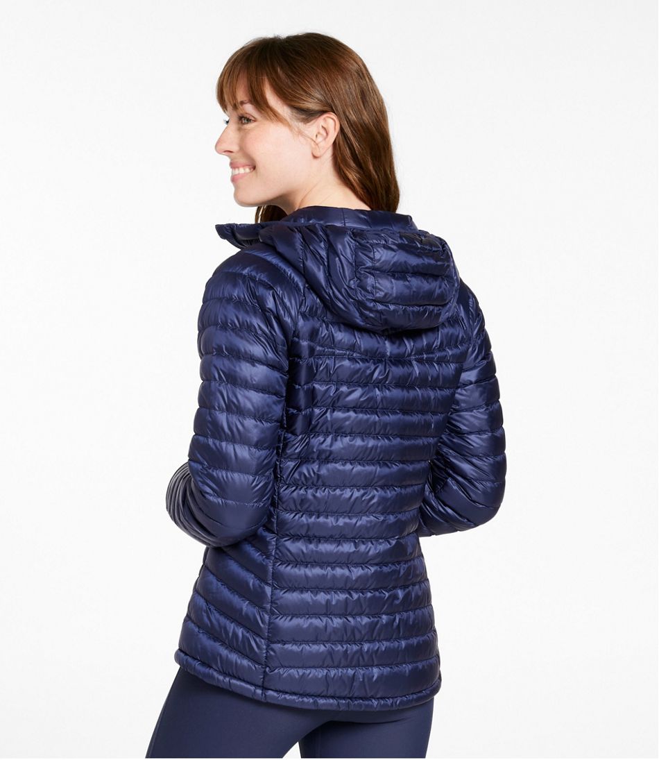 L.L.Bean Women's Ultralight 850 Down Hooded Sweater OUTERWEAR