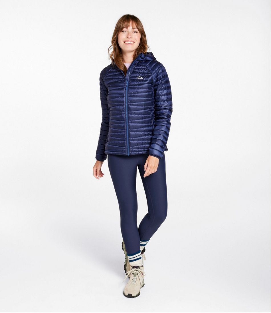 L.L.Bean Women's Ultralight 850 Down Hooded Sweater OUTERWEAR