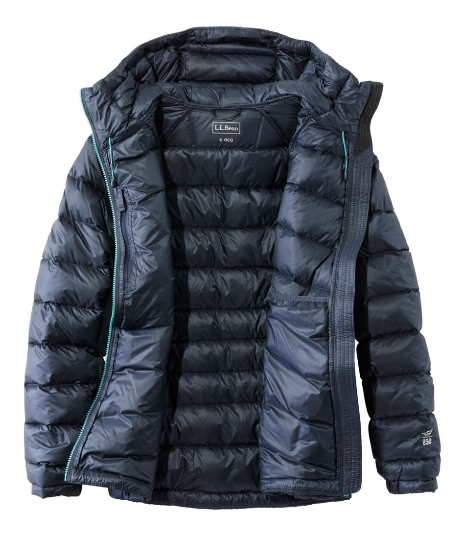 L.L.Bean Women's Ultralight 850 Down Hooded Jacket OUTERWEAR