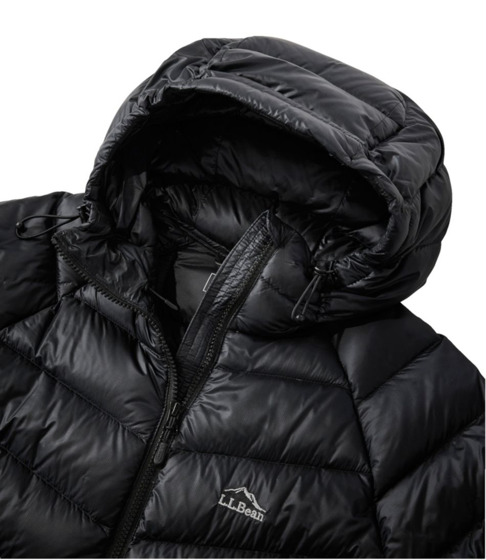 L.L.Bean Women's Ultralight 850 Down Hooded Jacket OUTERWEAR