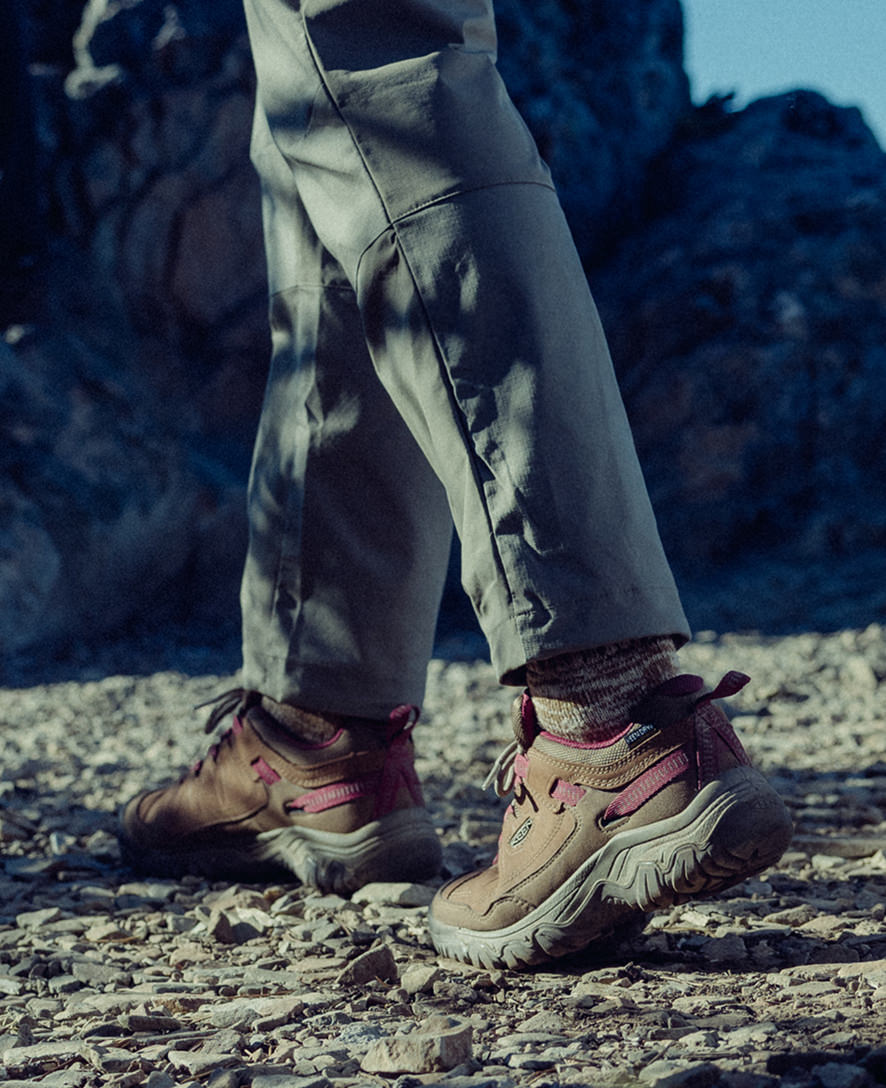 Women's Targhee IV Waterproof Hiking Shoe Bison/Beaujolais / Keen / Bison/Beaujolais