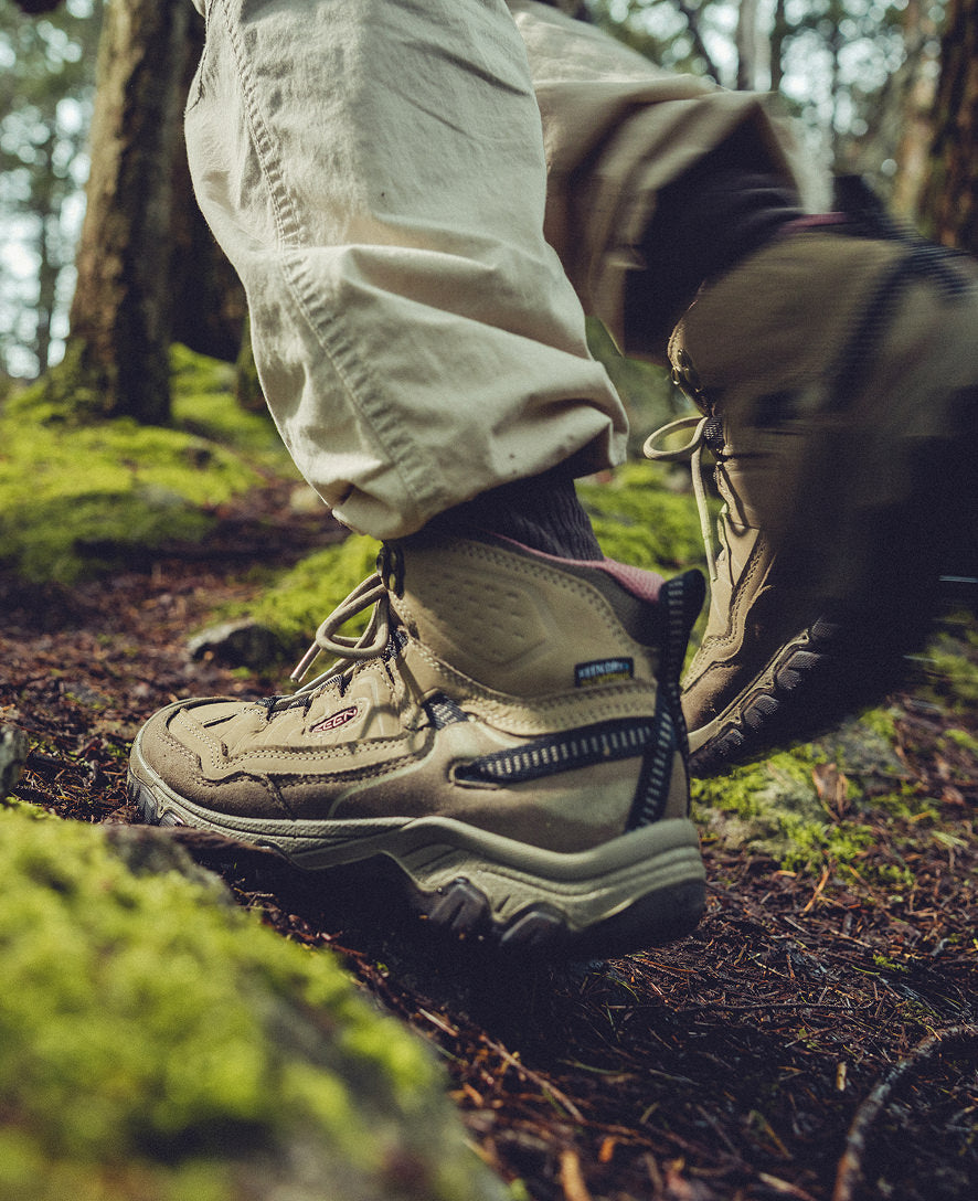 Women's Targhee IV Wide Waterproof Hiking Boot Brindle/Nostalgia Rose / Keen / Brindle/Nostalgia Rose