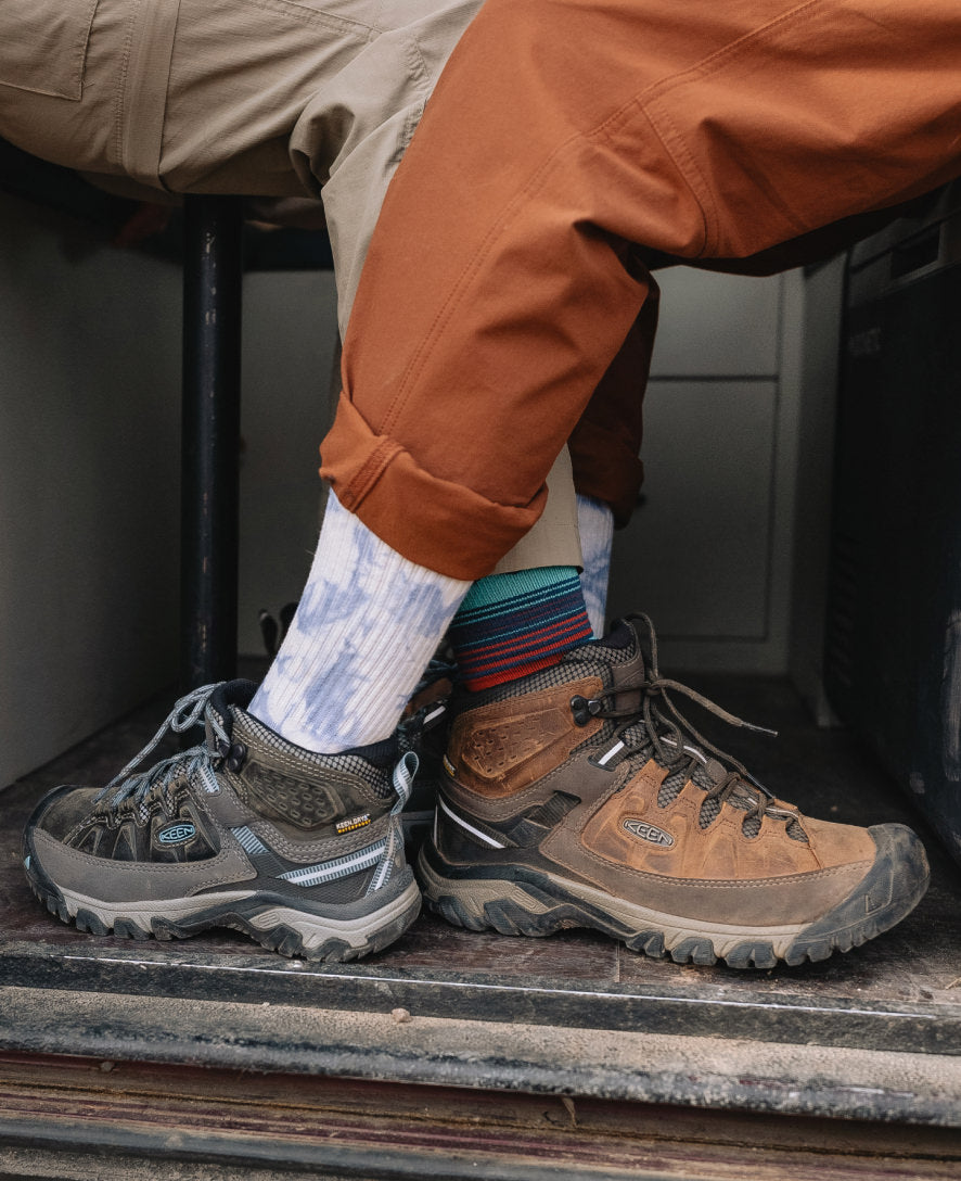 Men's Targhee III Waterproof Mid Wide Black Olive/Golden Brown / Keen / Black Olive/Golden Brown