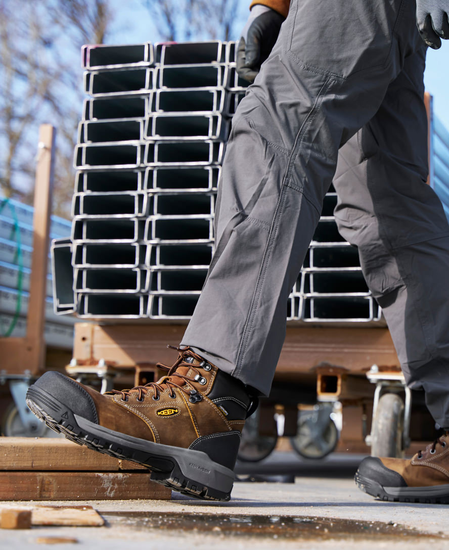 Men's Evanston 6" Insulated Waterproof Boot (Carbon Toe) Bison/Black / Keen / Bison/Black